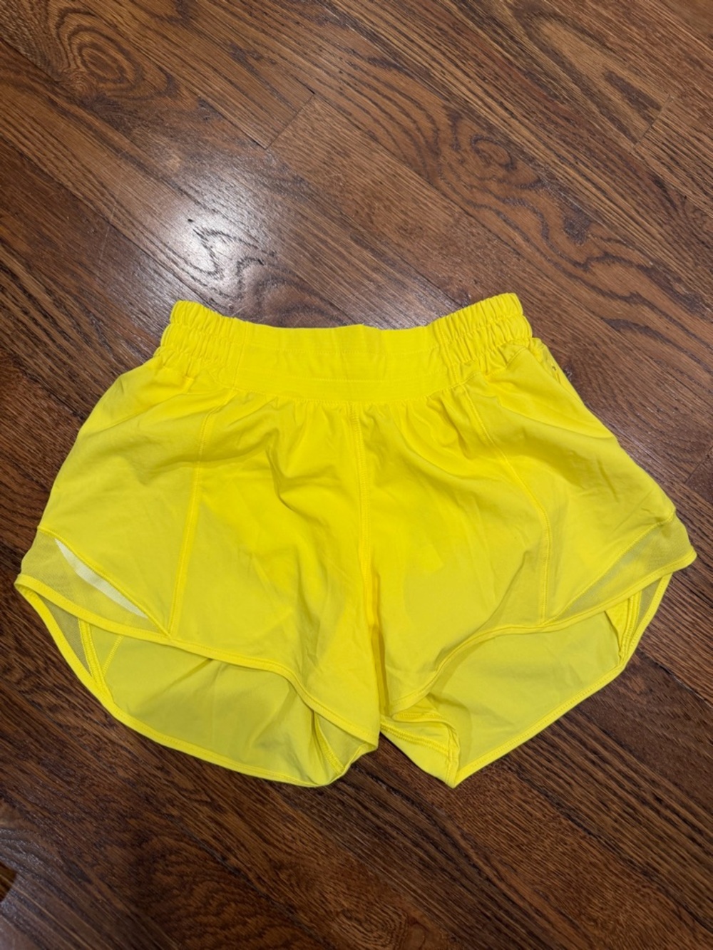 Lululemon Women’s Yellow Athletic Shorts - Lightweight Running Shorts 
Size 2